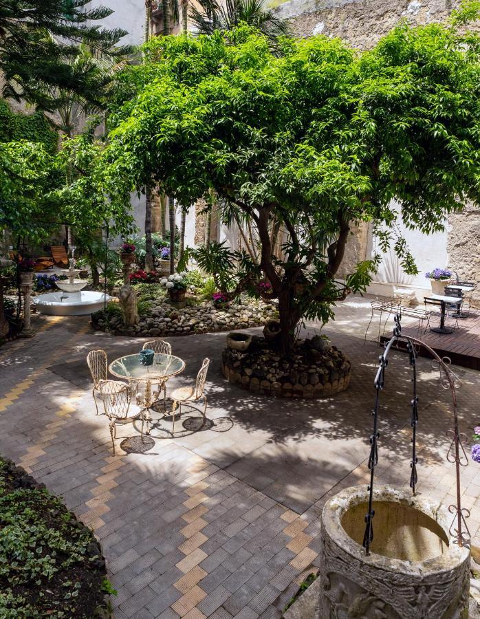 Guest house Artemisia Domus - Giardino