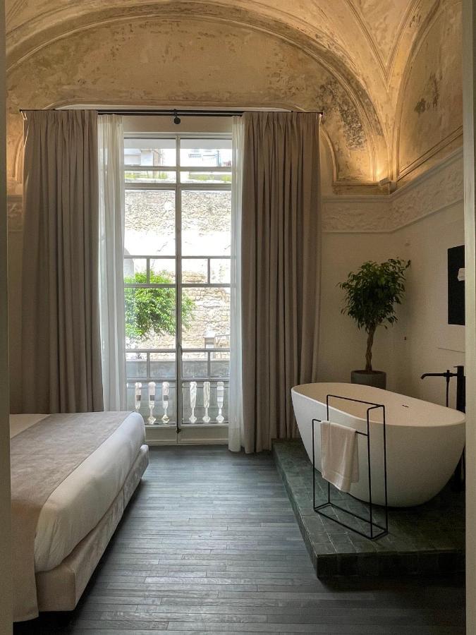 Artemisia Domus - Giardino Guest house *