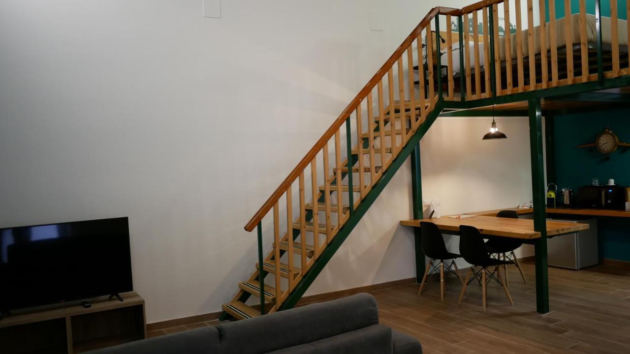 Apartment Terminal 1 Naples