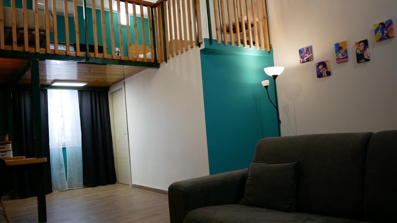 Terminal 1 Apartment
