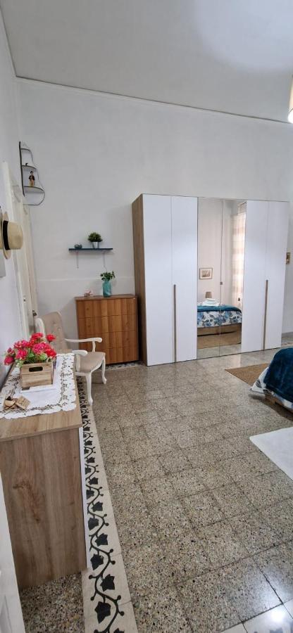 E' Fenestrelle Naples