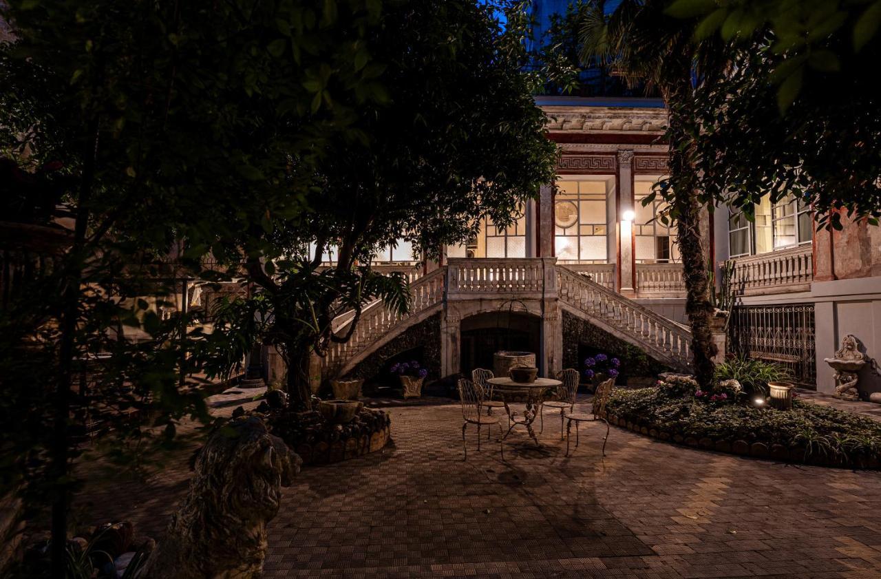 Artemisia Domus - Giardino Guest house
