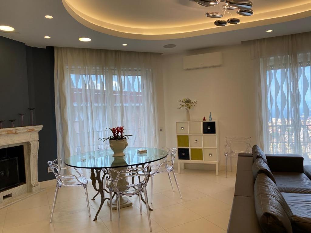 Oliver Luxury Naples