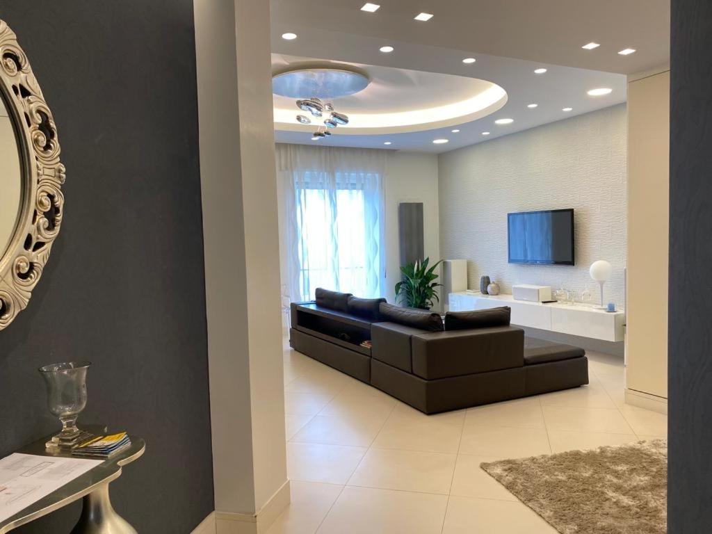 Oliver Luxury Apartment *