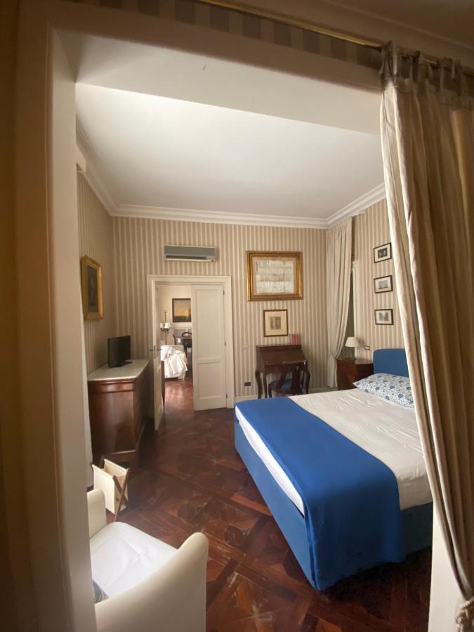 Royal In San Domenico Maggiore * Naples