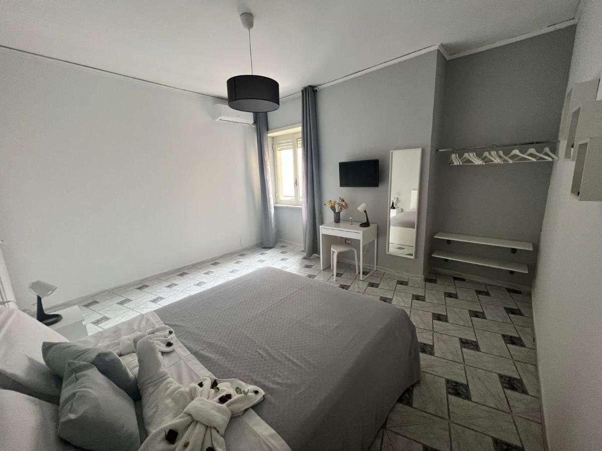 We' Apartment