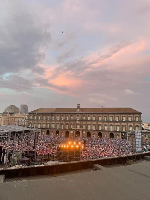 'na Piazza - With View