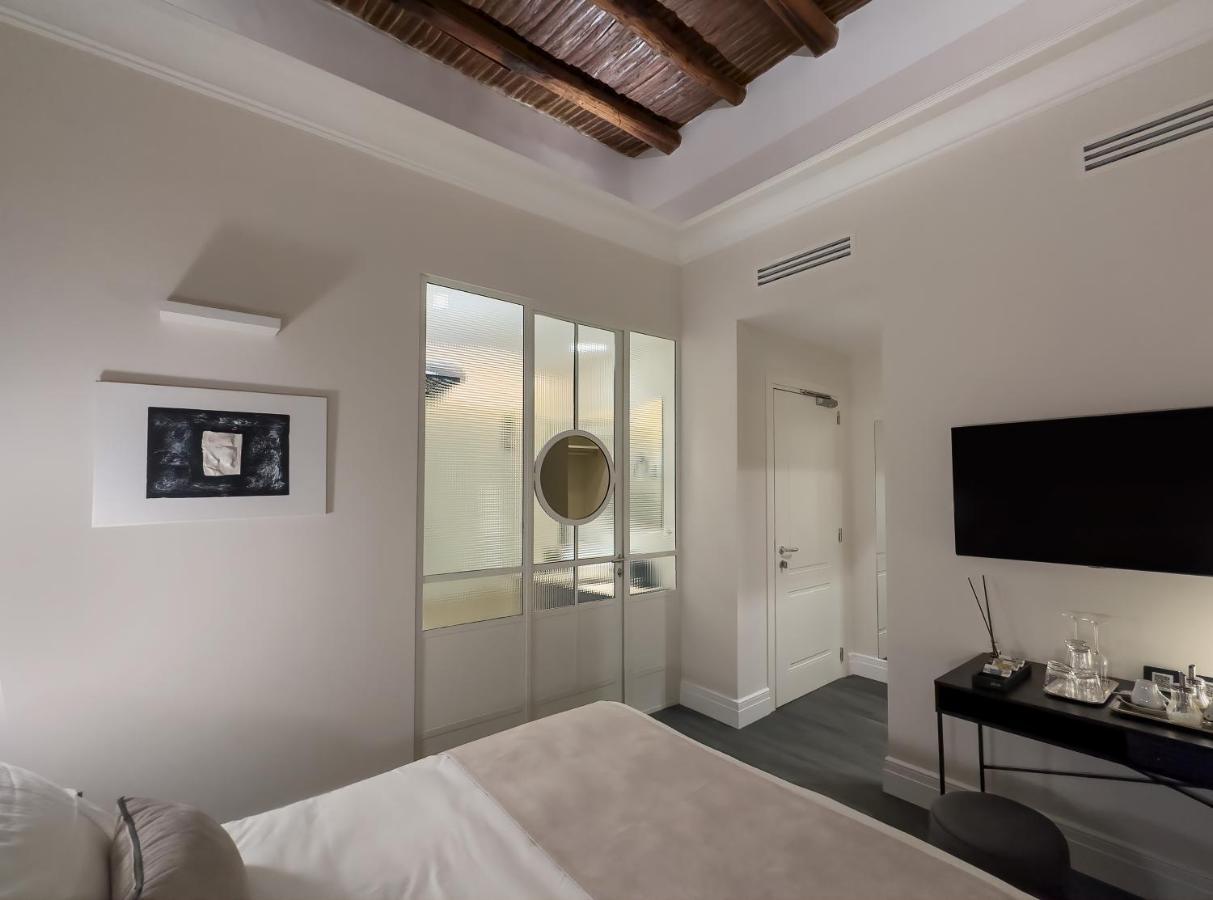 Artemisia Domus - Giardino Guest house