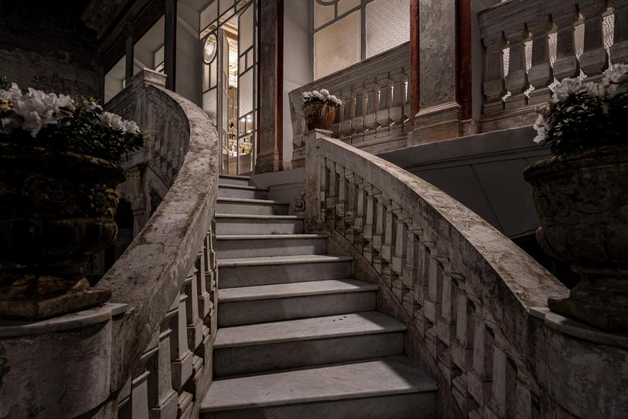 Artemisia Domus - Giardino Guest house