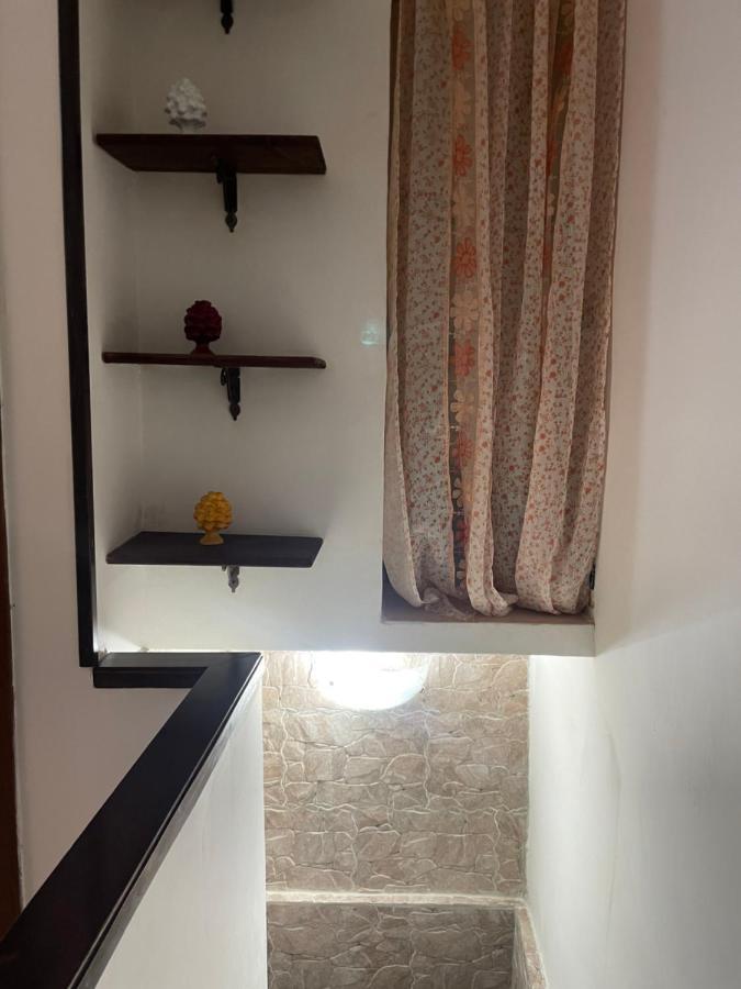 Ginevra House *