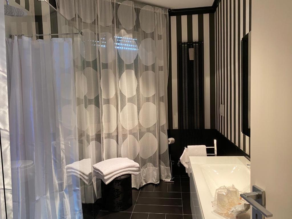 Oliver Luxury Naples