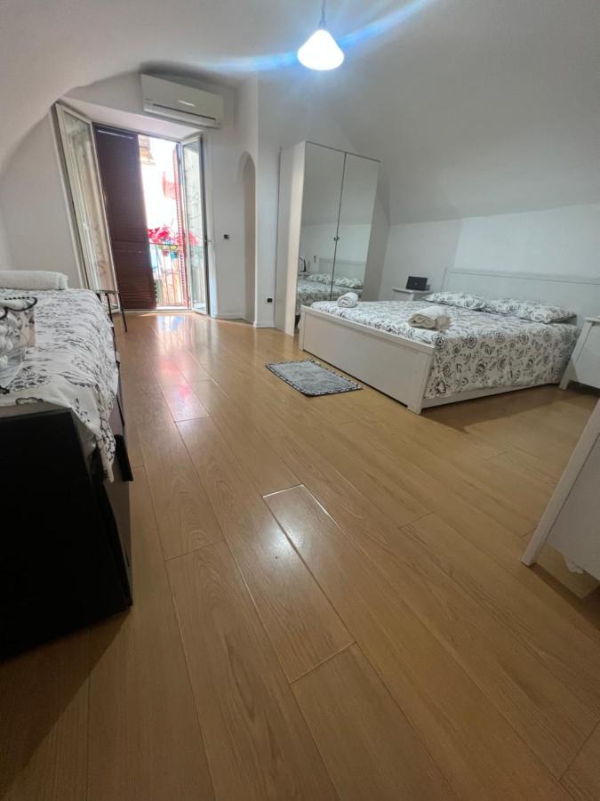 V.l.appartamento * Naples