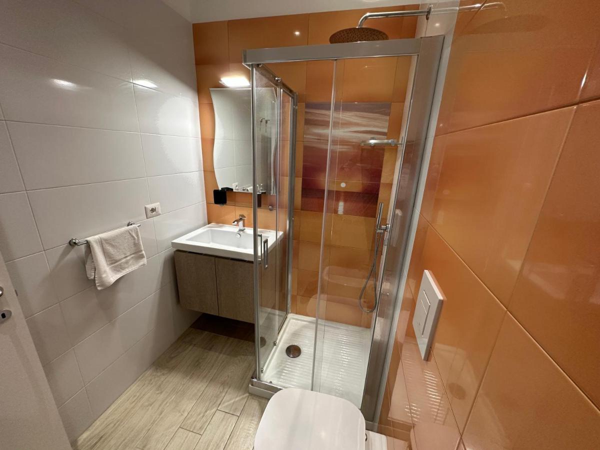 Bed & Breakfast Domus Luca - In The Heart Of Naples