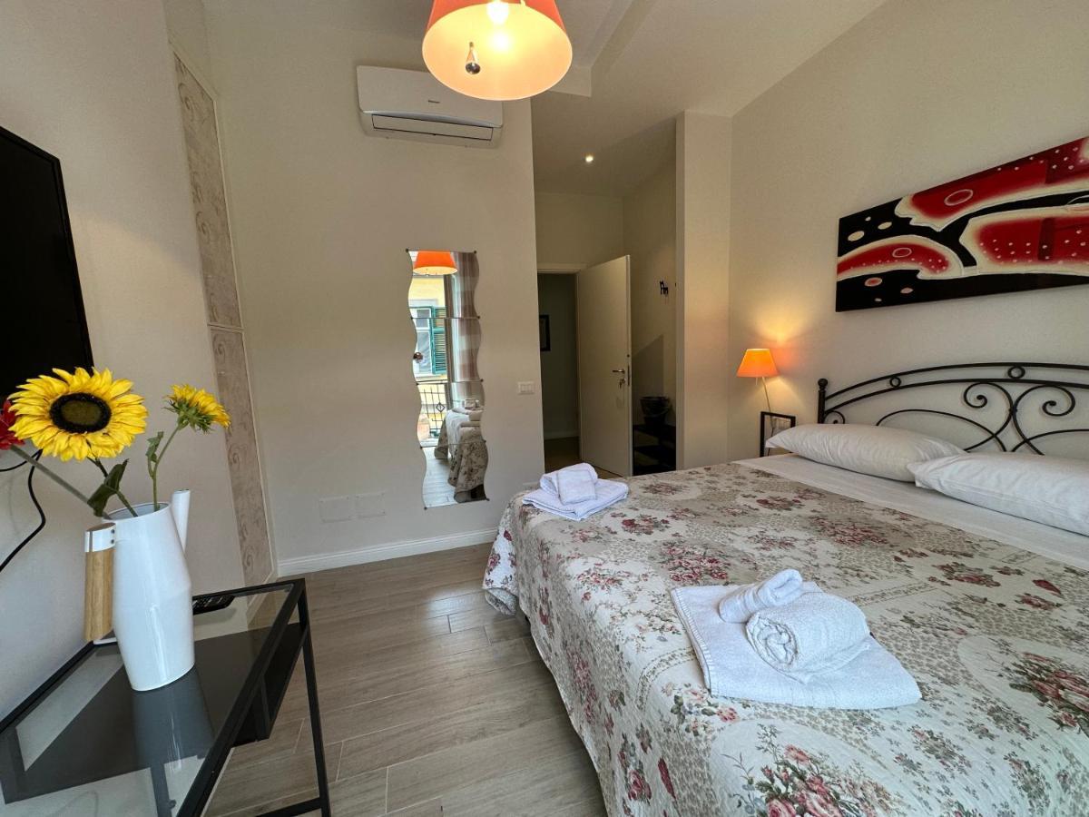 Bed & Breakfast Domus Luca - In The Heart Of *
