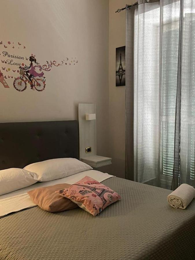 Oceania 43 * Naples