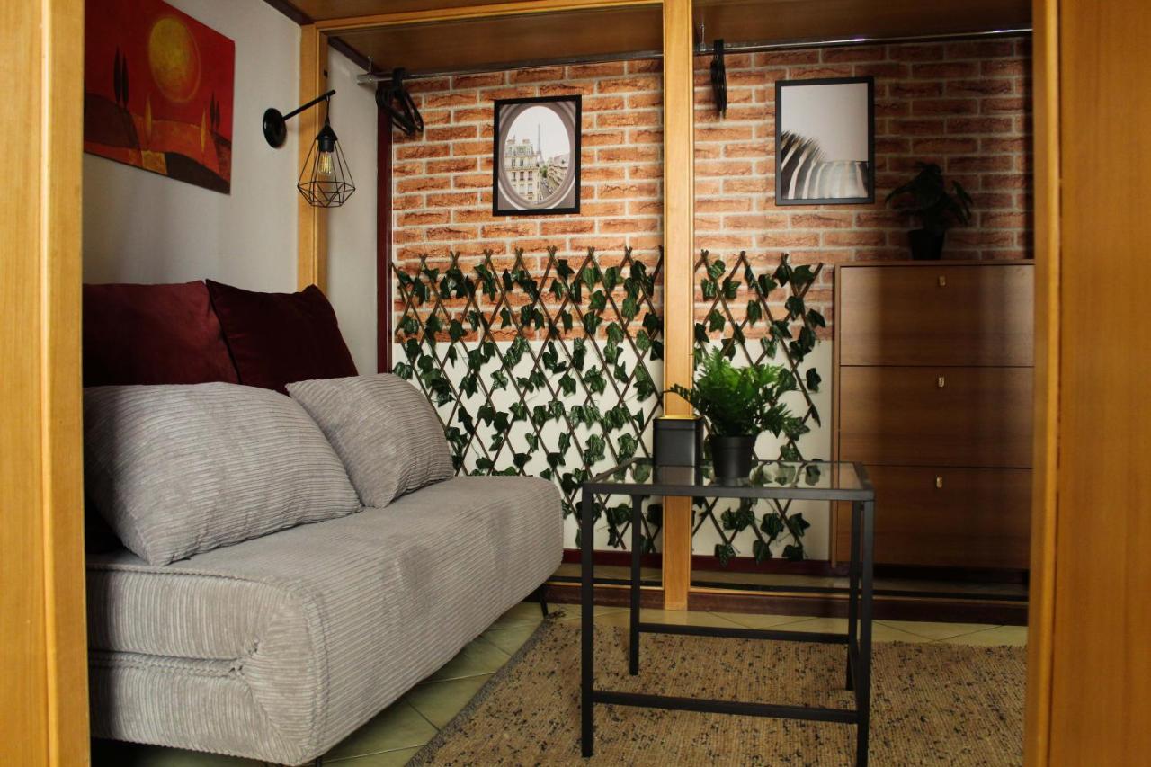 Pedamentina Pulcinella Loft * Naples