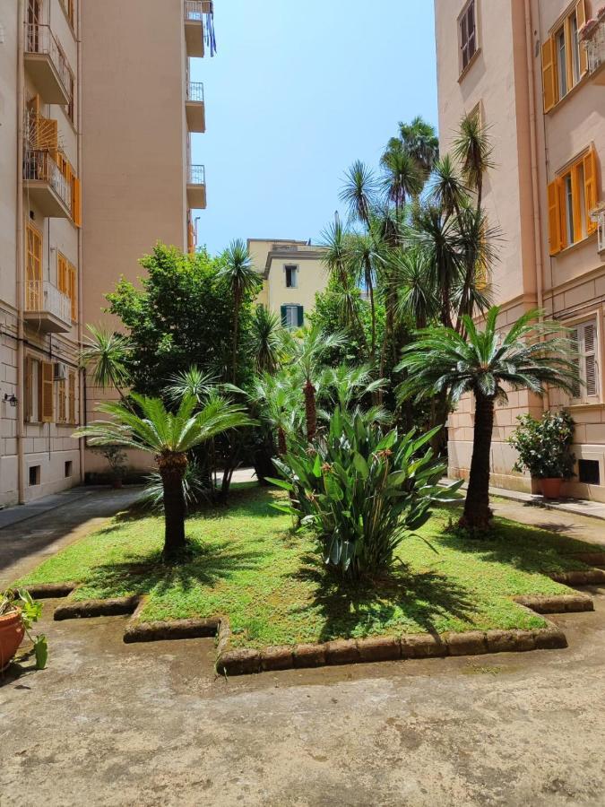 The House Of The Sunbeam Apartment Naples