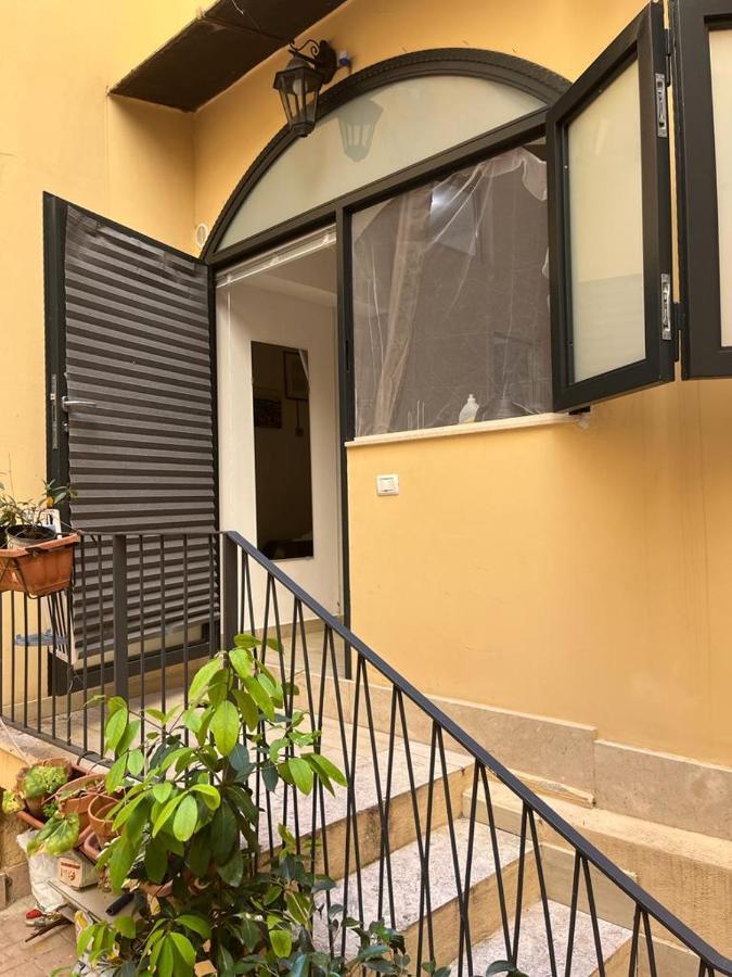 Cortiletto * Naples