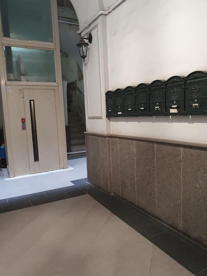 Apartment Traversa Toledo, Intero Al Plebiscito Naples