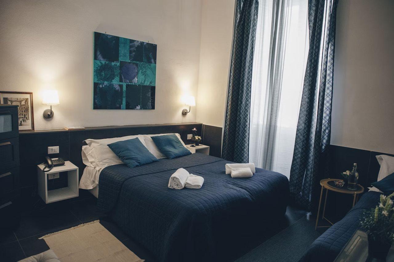 Ideal Walk 3* Naples