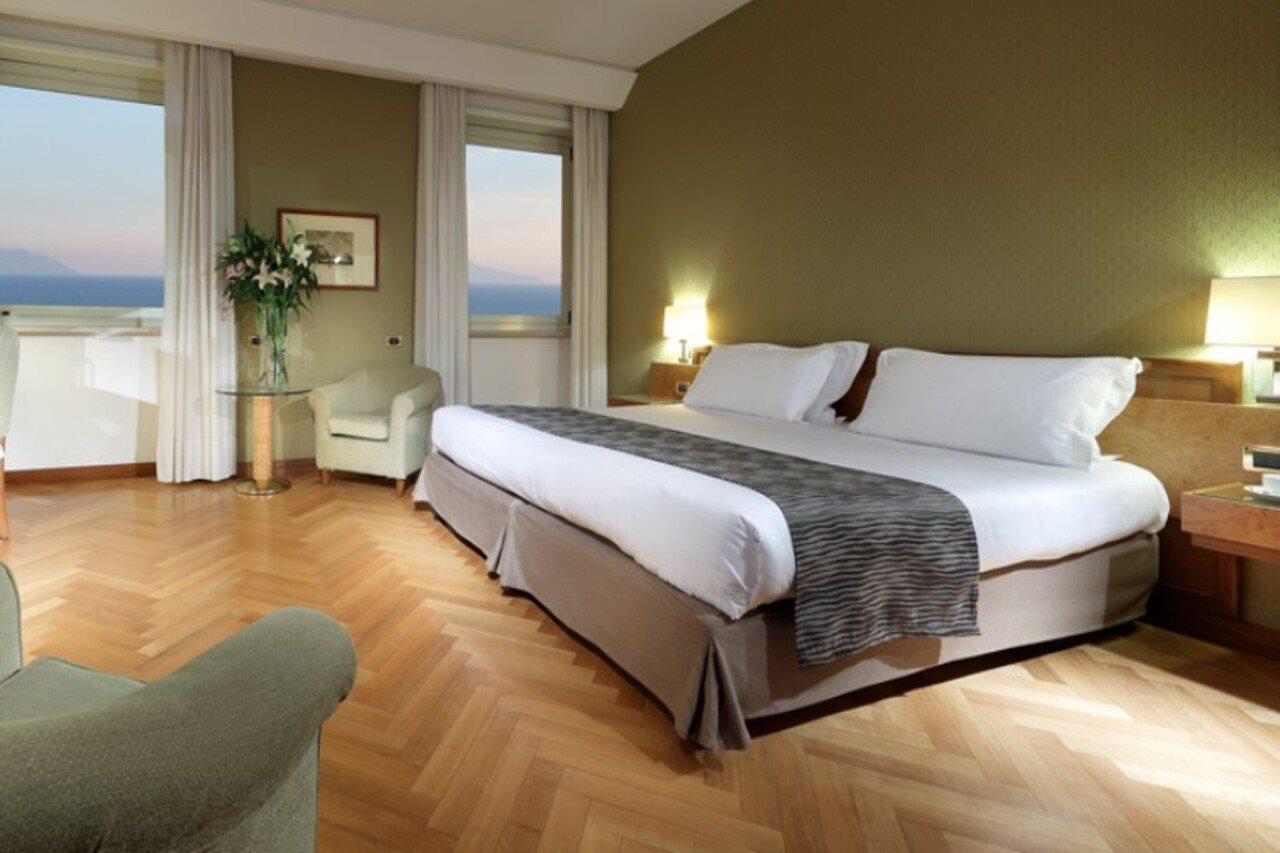Exe Majestic Hotel 4*
