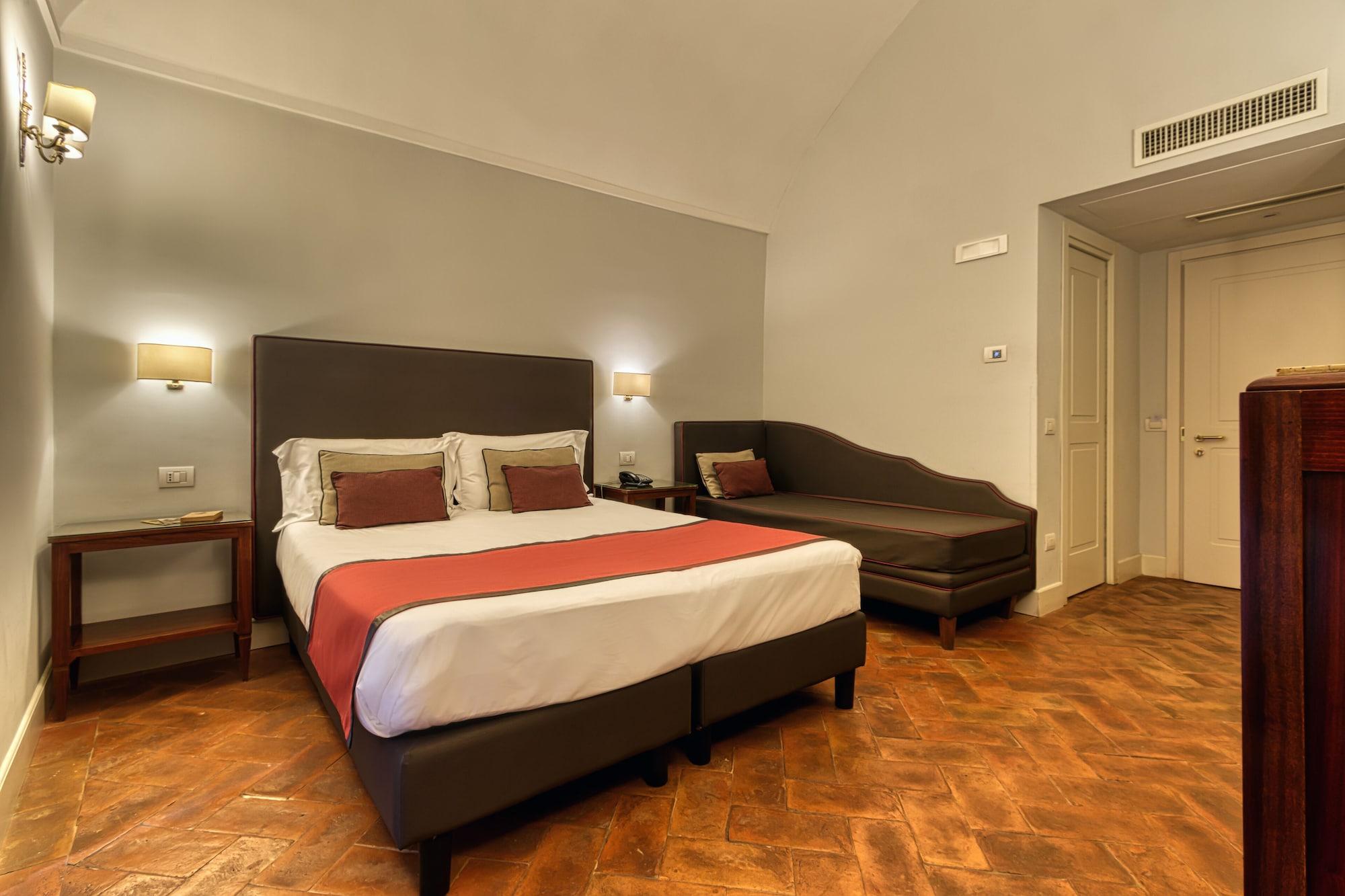 Hotel Decumani De Charme