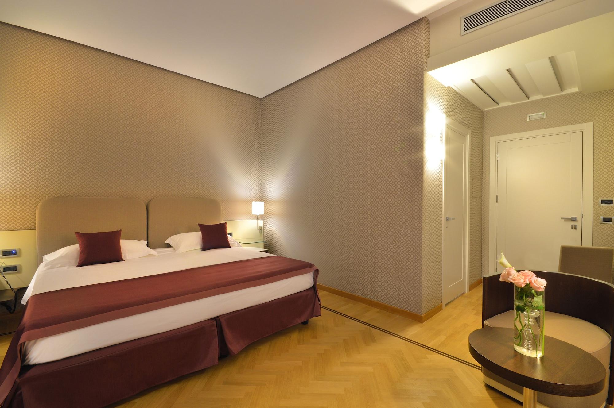 Hotel Palazzo Esedra 4*