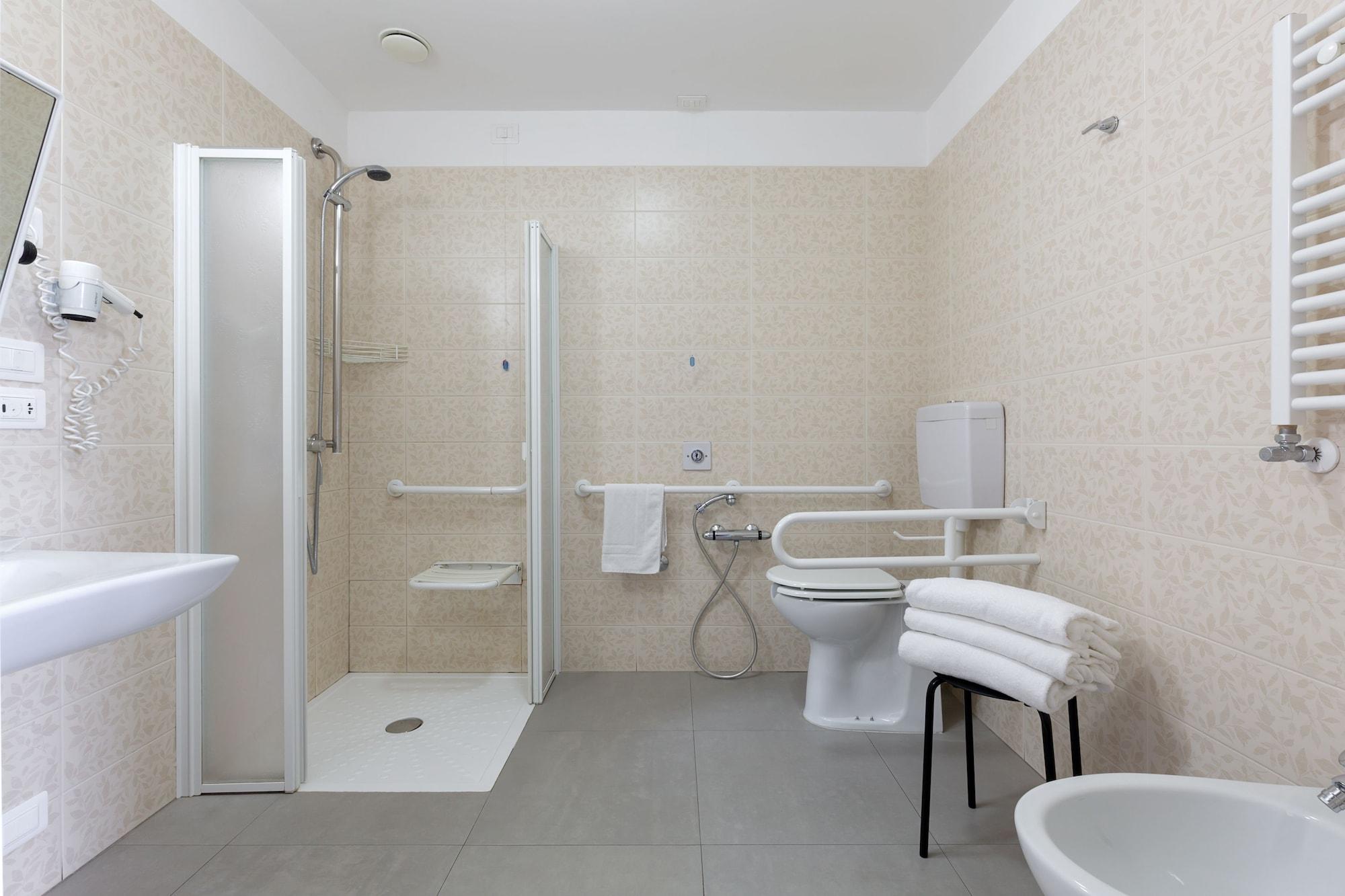 Cristina Hotel 3*