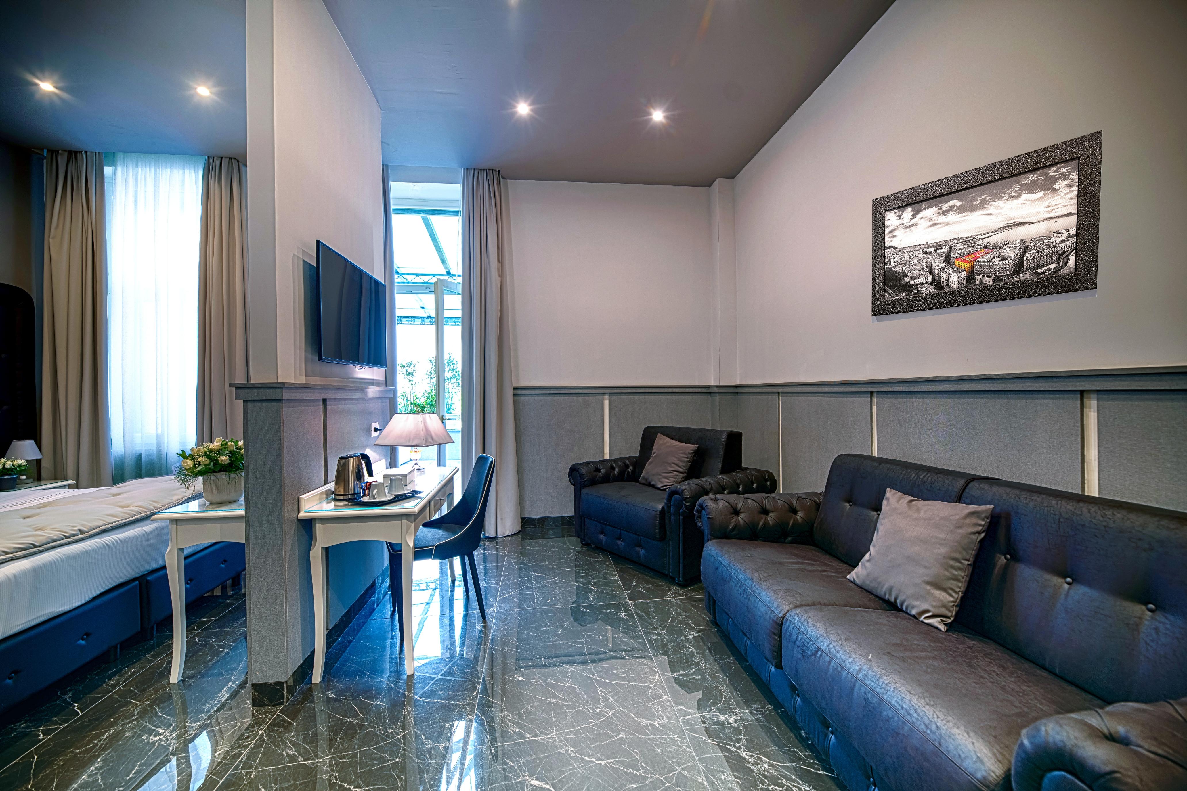 Hotel Elisio & Naples