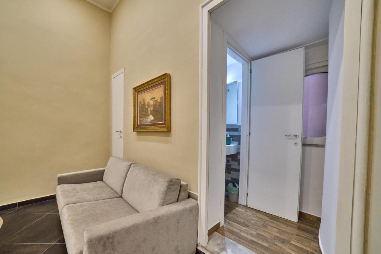 Via Niccolo Tommaseo 14 Apartment Naples