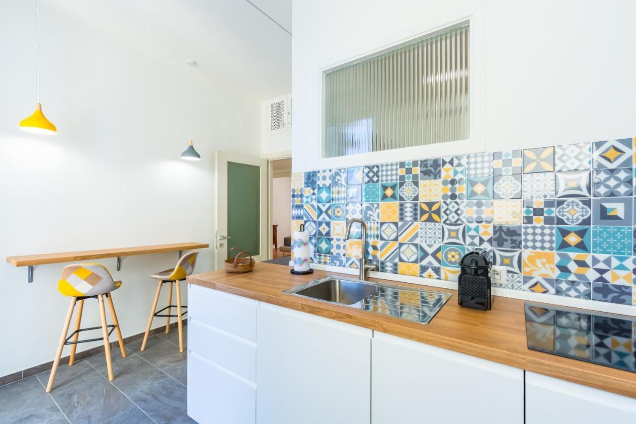Stanzione Classy Flat At Vomero By Napoliapartments Apartment