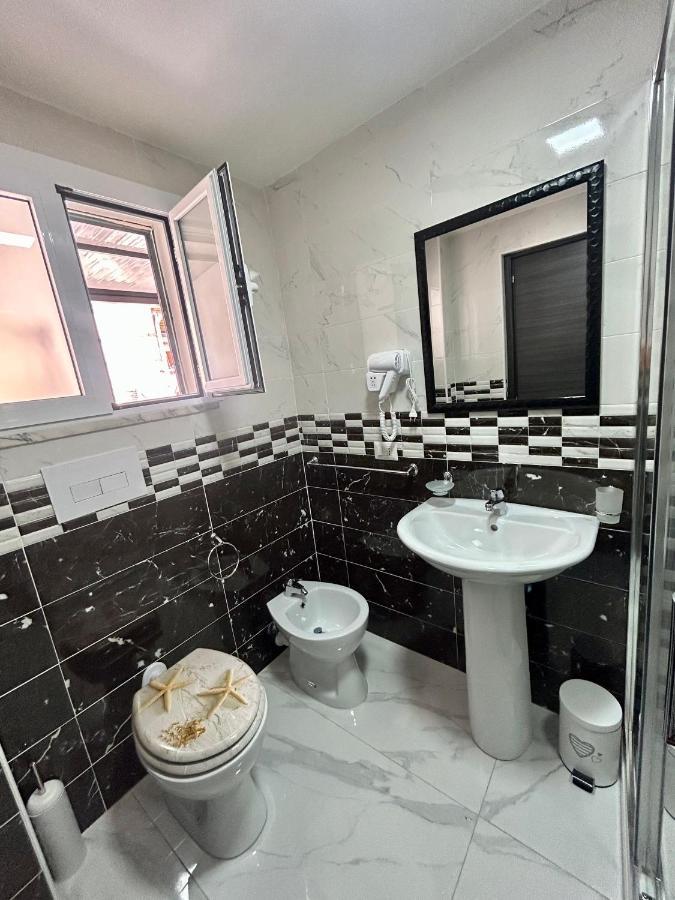 Apartment Terrace Luxury Caracciolo