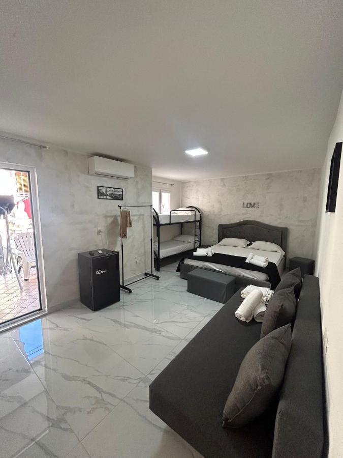 Terrace Luxury Caracciolo Apartment Naples