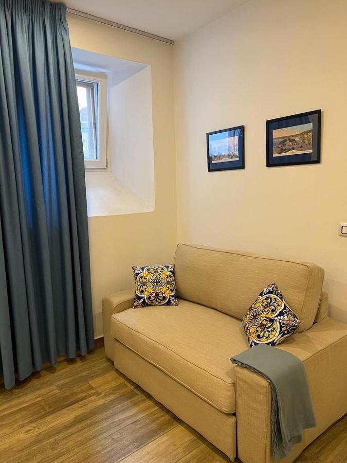 Casa Gaia A Due Passi Dal Duomo * Naples