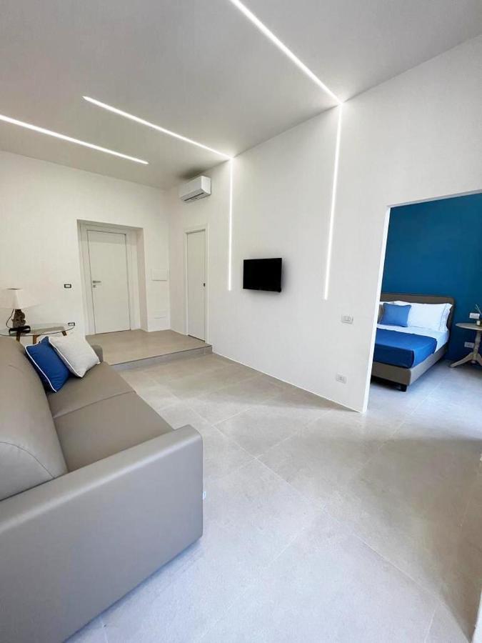 Birooms Naples