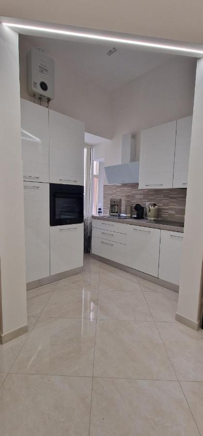 Bed & Breakfast La Dimora Di Parthenope Naples