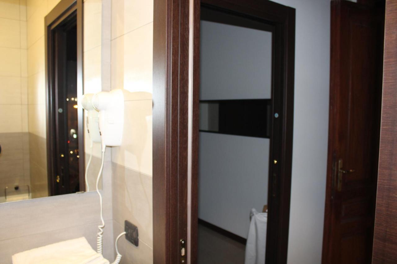 Apartment La Piazza - Garibaldi 2.6 Naples
