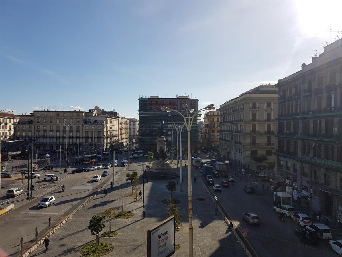 La Piazza - Garibaldi 2.6 * Naples