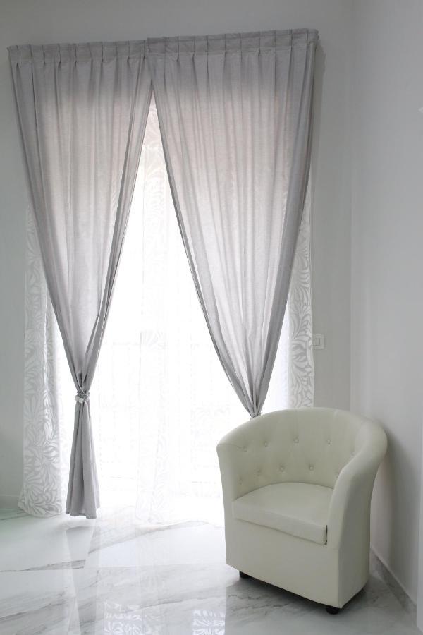 Opera Bed & Breakfast *