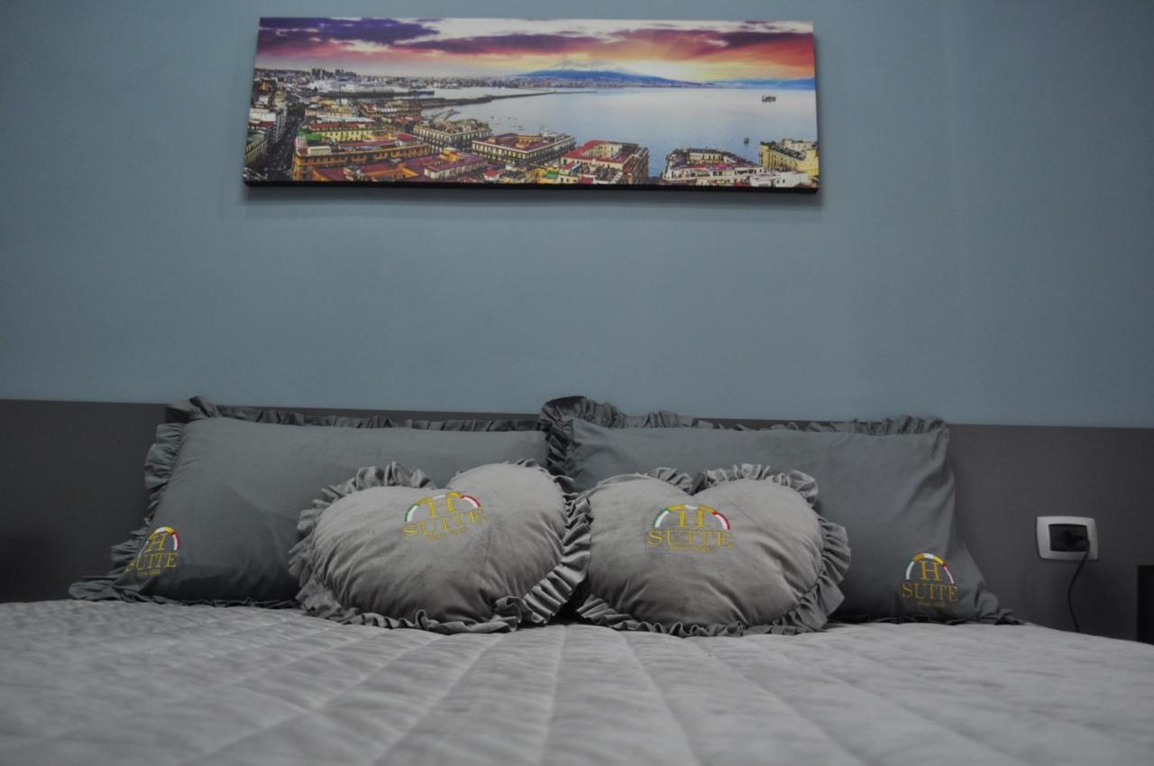 Hsuite * Naples