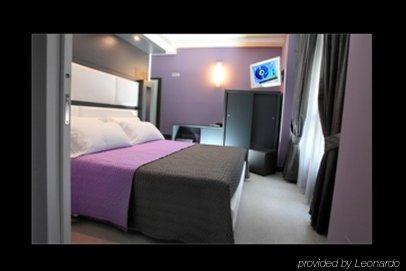 Golden 3* Naples