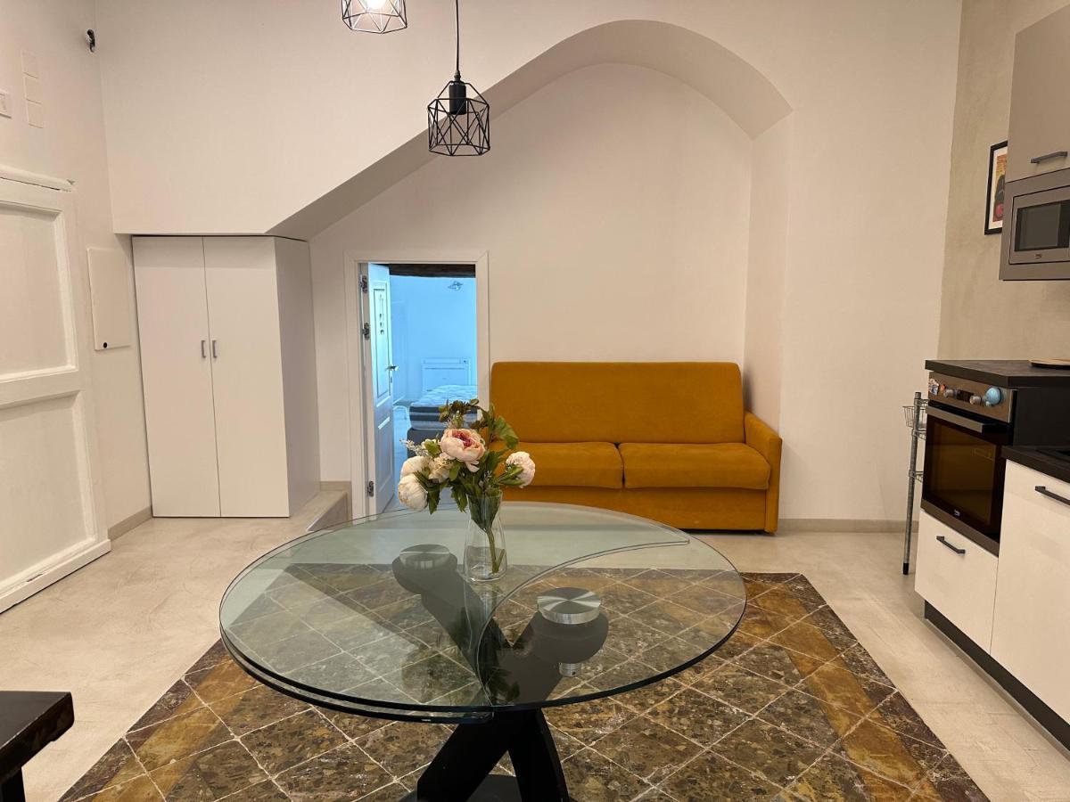 Dal Console - Piazza Bellini - Apartment *