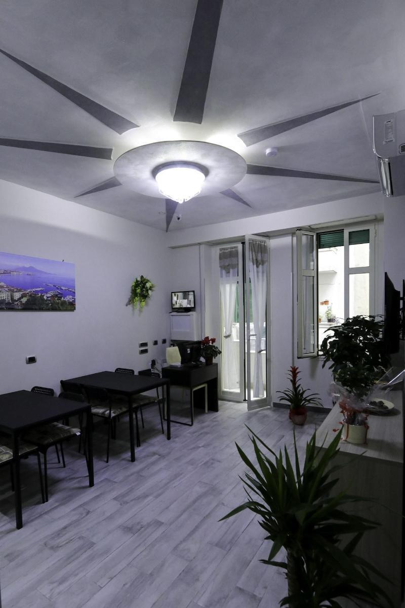Donn'anna 3* Naples