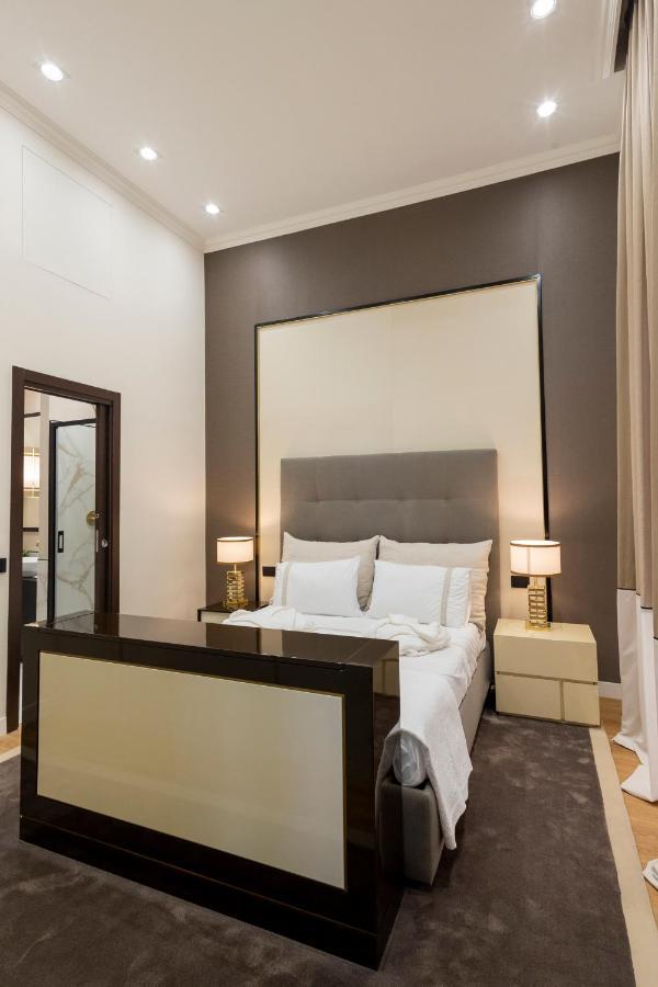 Luxury And Exclusive Bovio Square House * Naples