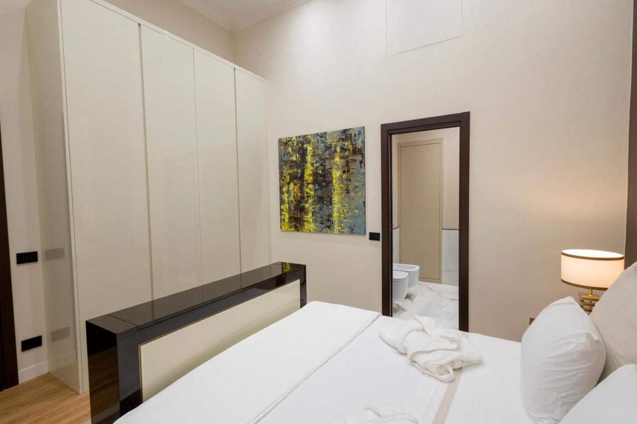 Luxury And Exclusive Bovio Square House * Naples