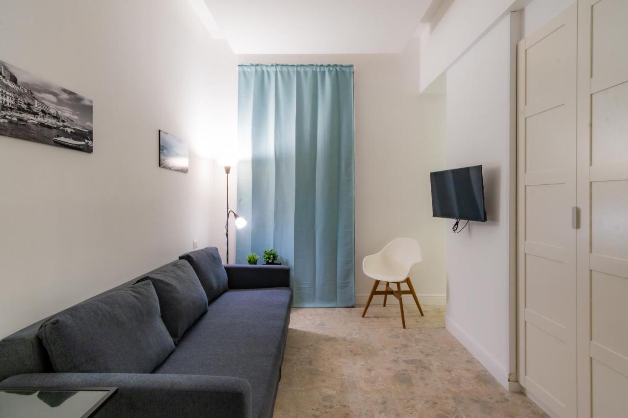 Naos Naples
