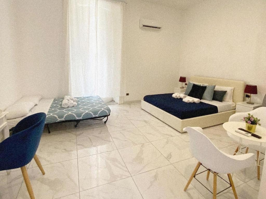 Domus Luigi Leone 2 Naples