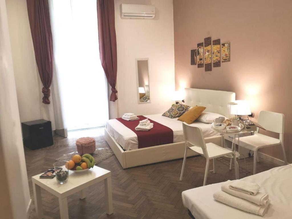 Bed & Breakfast Domus Luigi Leone 2 *
