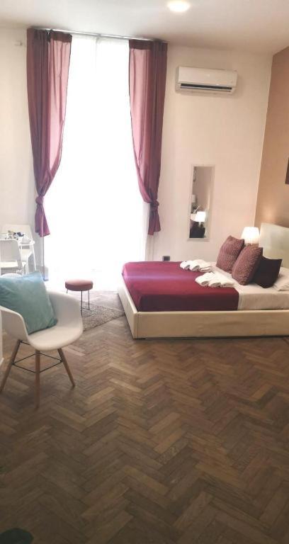 Bed & Breakfast Domus Luigi Leone 2 Naples