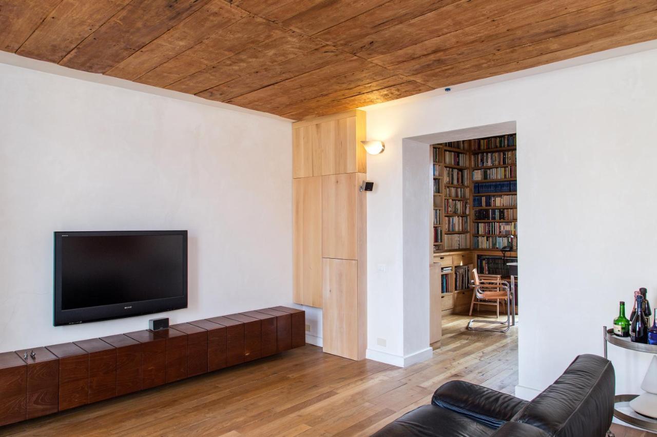 Homestay La Casa Nel Cuore Della Citta Naples